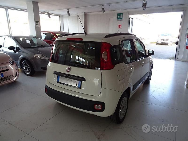 Usata Fiat Panda Lounge 69 CV (50 kW) 2013 Bianco Utilitaria
