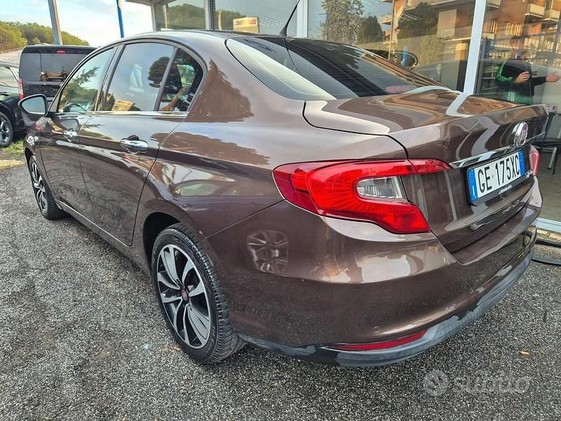 Usata Fiat Tipo Lounge 120 CV (88 kW) 2016 Grigio Berlina
