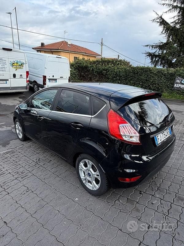 Usata Ford Fiesta Titanium 75 CV (55 kW) 2017 Nero Berlina