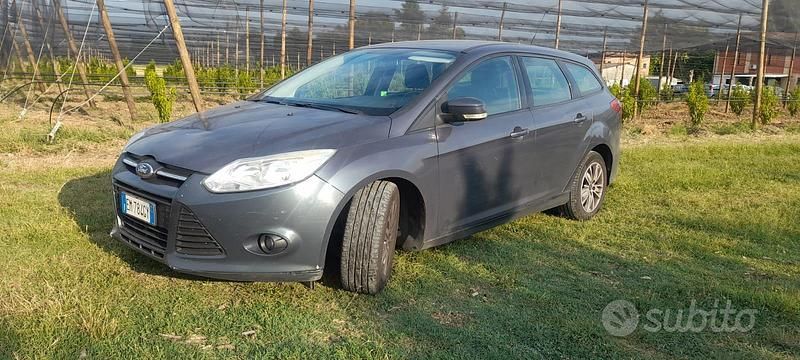 Usata Ford Focus 116 CV (85 kW) 2012 Nero Berlina