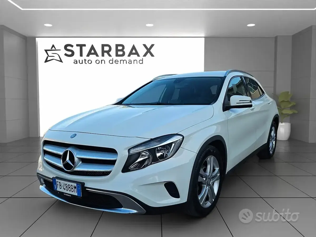 Usata Mercedes GLA200 Executive 136 CV (100 kW) 2015 Bianco SUV