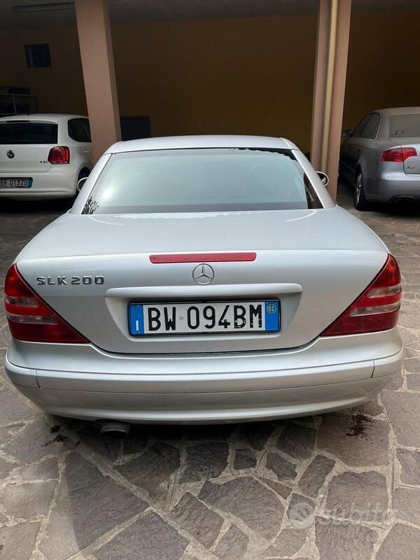 Usata Mercedes SLK200 192 CV (141 kW) 2002 Argento Cabrio