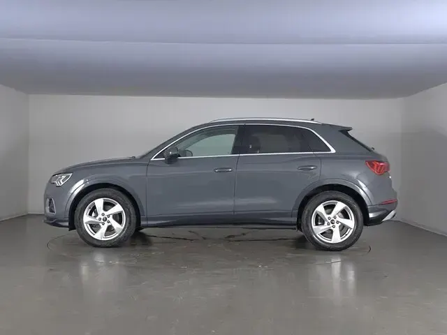 Usata Audi Q3 Advanced 150 CV (110 kW) 2025 Grigio atomico metallizzato SUV