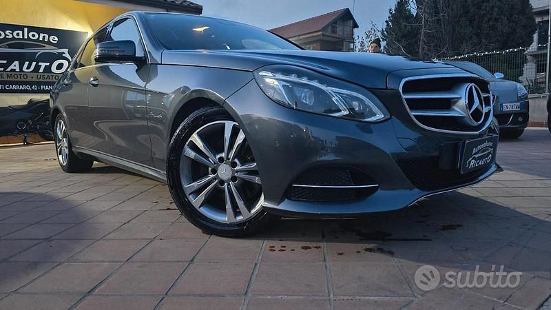Usata Mercedes E350 Premium 258 CV (189 kW) 2015 Grigio Berlina