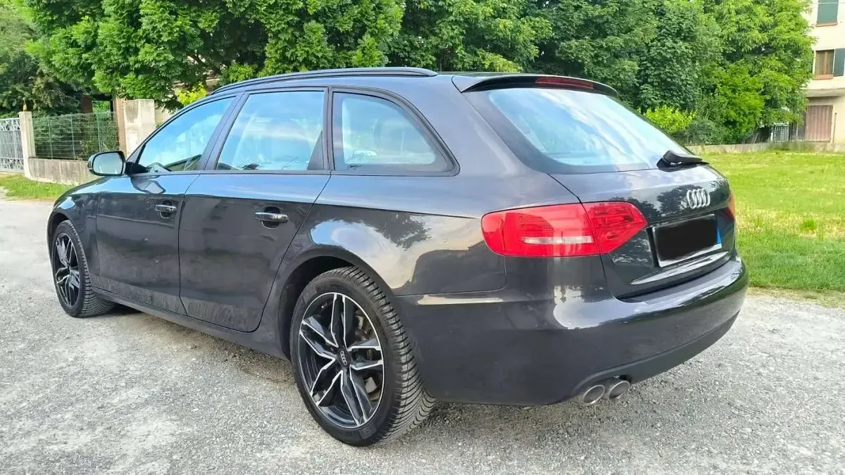 Usata Audi A4 Advanced 143 CV (105 kW) 2012 Grigio Station wagon