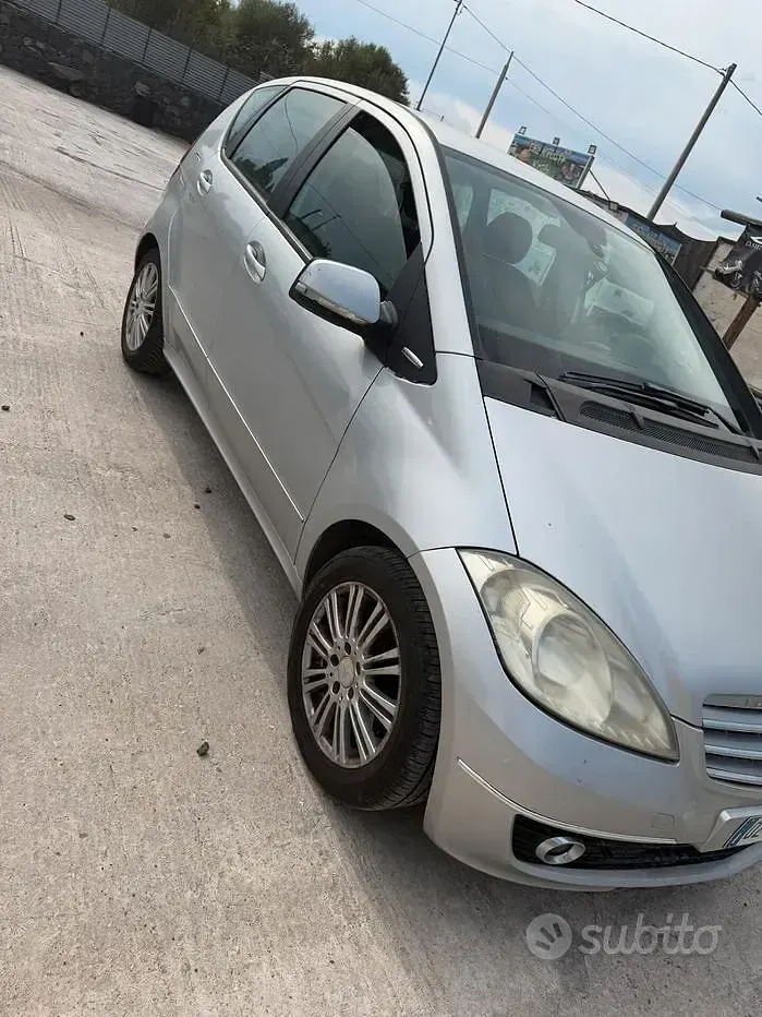 Usata Mercedes A180 Edition 109 CV (80 kW) 2009 Grigio Berlina