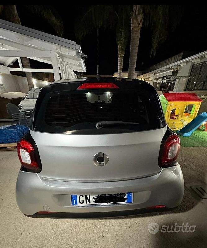 Usata Smart ForFour 90 CV (66 kW) 2018 Utilitaria