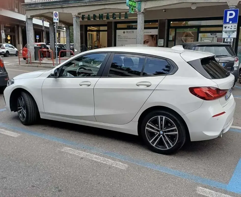 Usata BMW 118 Advantage 136 CV (100 kW) 2021 Berlina