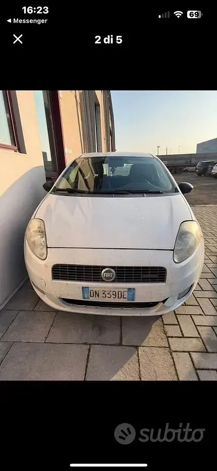 Usata Fiat Grande Punto 131 CV (96 kW) 2008 Bianco Utilitaria