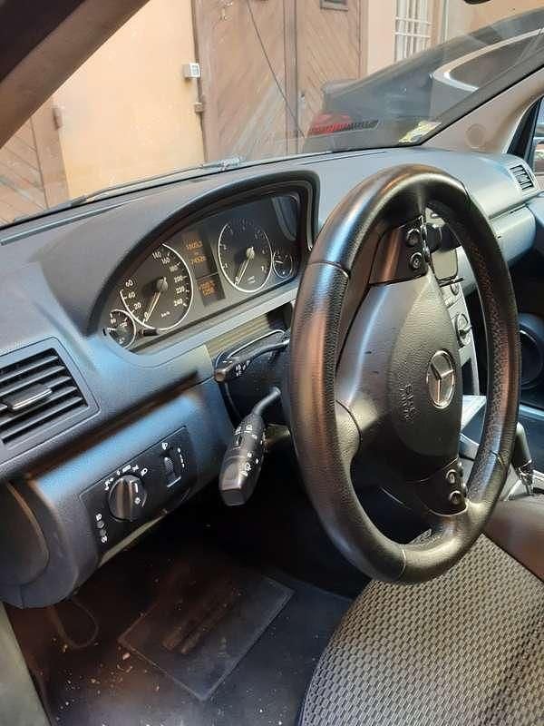 Usata Mercedes A160 Avantgarde 95 CV (69 kW) 2010 Argento Monovolume