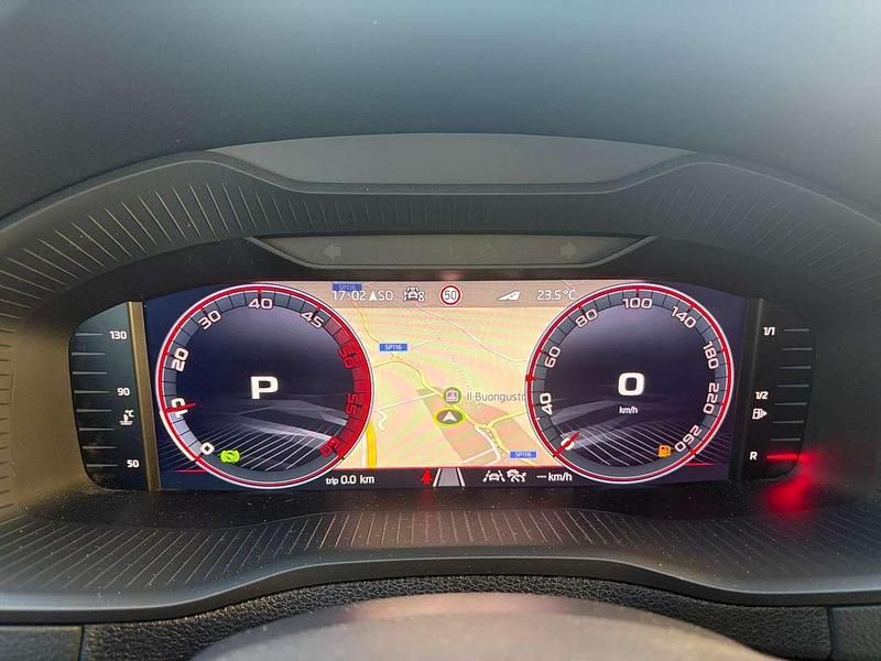 Usata Skoda Karoq SportLine 150 CV (110 kW) 2025 Grigio SUV