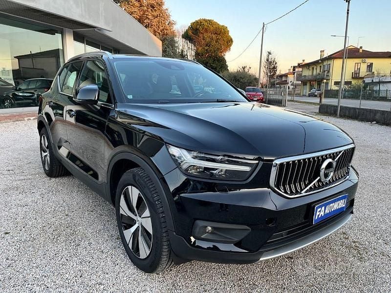 Usata Volvo XC40 Inscription 180 CV (132 kW) 2020 Nero SUV