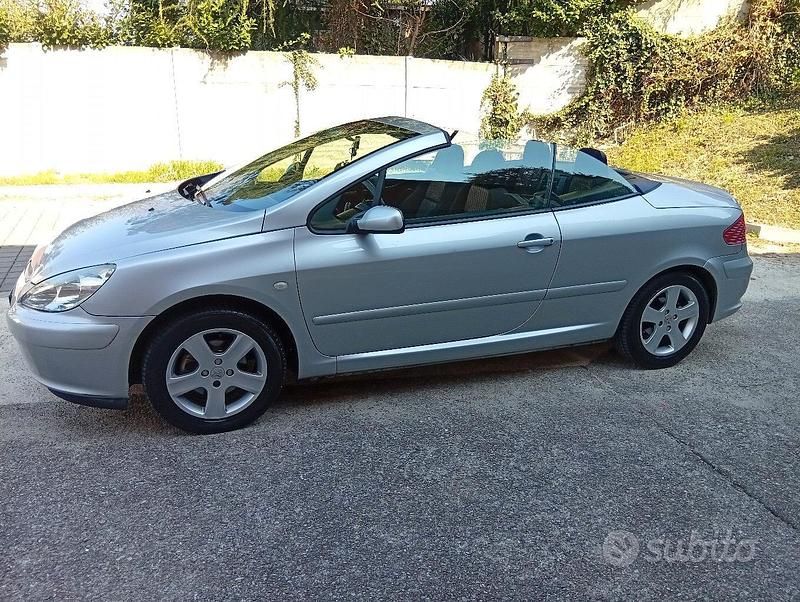 Usata Peugeot 307 CC 2004 Grigio Cabrio