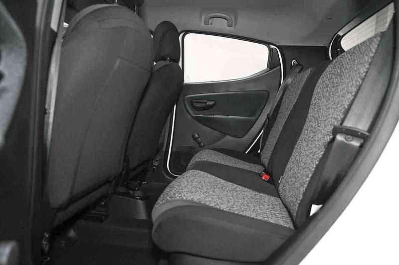 Usata Lancia Ypsilon 69 CV (50 kW) 2023 Blu/azzurro Utilitaria