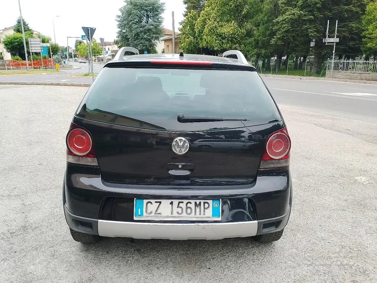 Usata VW Polo Cross 75 CV (55 kW) 2006 Nero Utilitaria