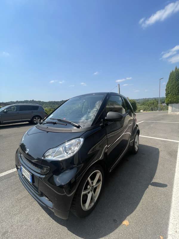 Usata 2011 Smart ForTwo Coupé Passion Due volumi | 5000 € (Ottimo prezzo) - Immagine 1/4