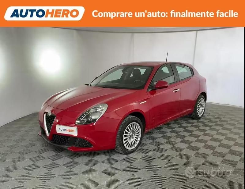 Usata Alfa Romeo Giulietta 120 CV (88 kW) 2017 Rosso Utilitaria
