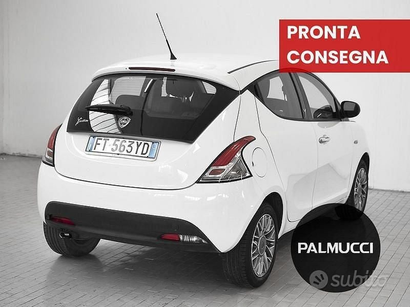Usata Lancia Ypsilon Gold 69 CV (50 kW) 2013 Other Utilitaria