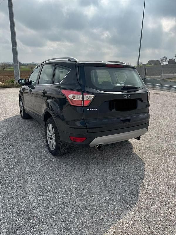 Usata Ford Kuga Business Edition 120 CV (88 kW) 2018 Nero SUV