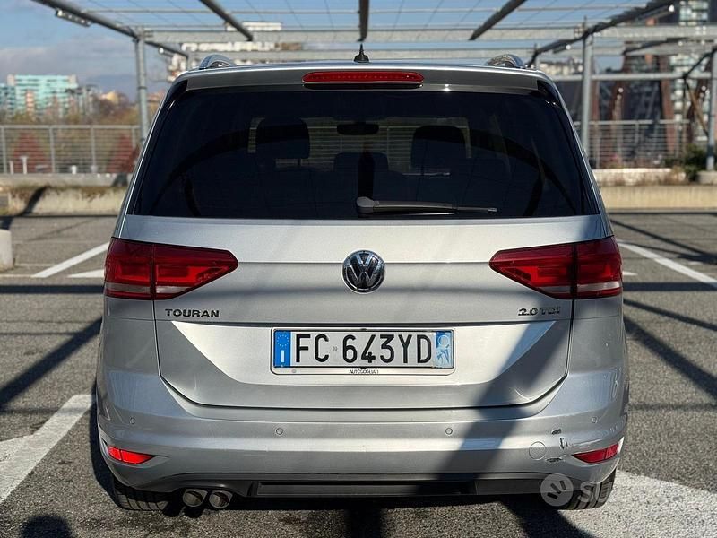 Usata VW Touran Executive 150 CV (110 kW) 2016 Grigio Monovolume