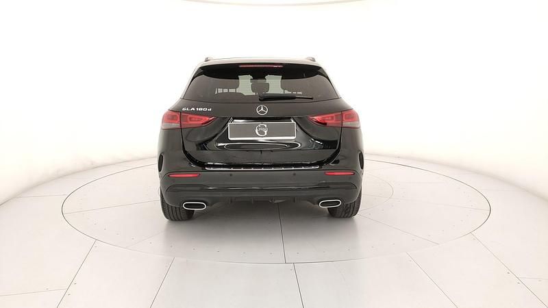 Usado Mercedes GLA180 Premium 116 CV (85 kW) 2023 Negro SUV