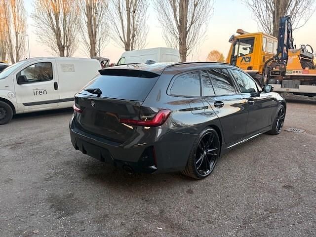 Usata BMW 320e M Sport 190 CV (139 kW) 2024 Grigio Station wagon