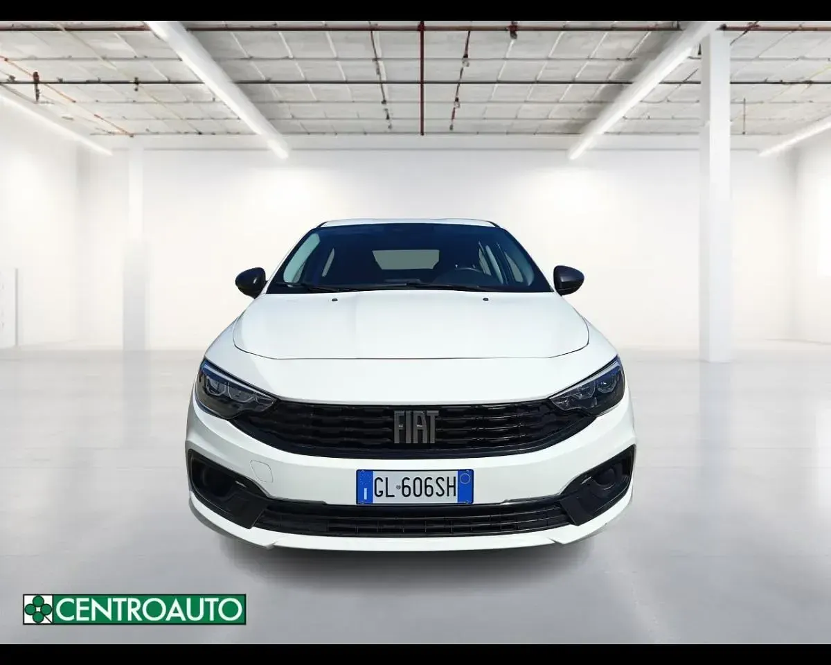 Usata Fiat Tipo S 131 CV (96 kW) 2022 Bianco pastello Berlina