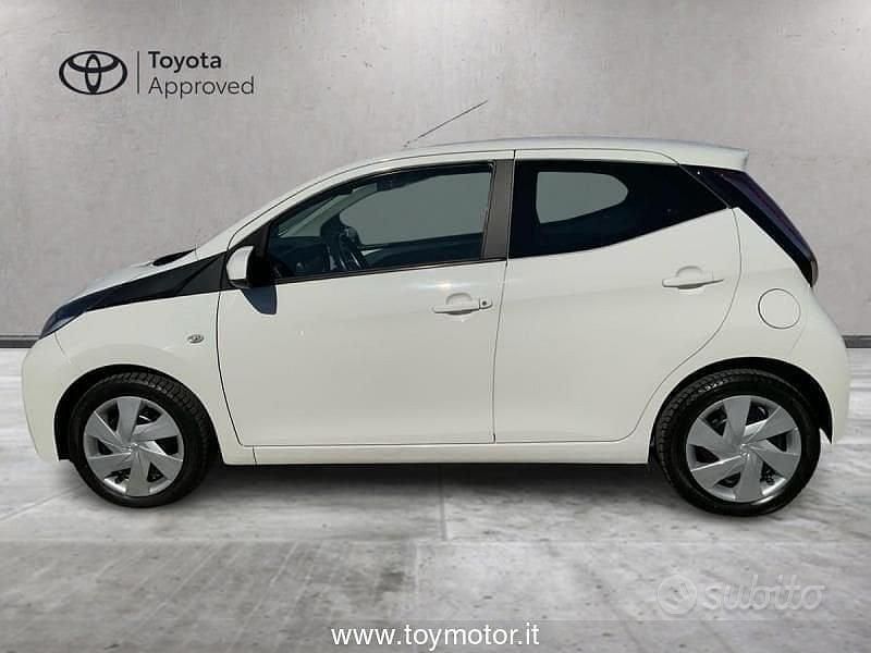 Usata Toyota Aygo X-play 69 CV (50 kW) 2017 Bianco Utilitaria