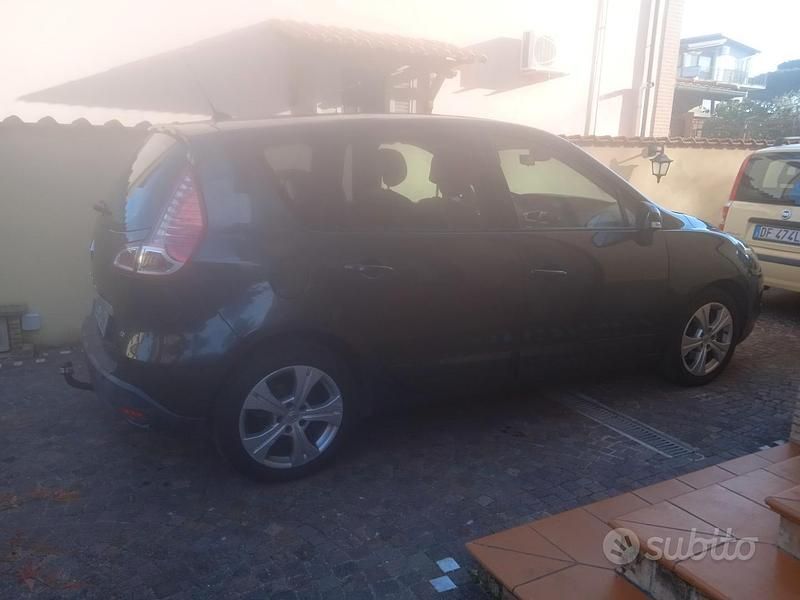 Usata Renault Mégane 110 CV (80 kW) 2011 Monovolume