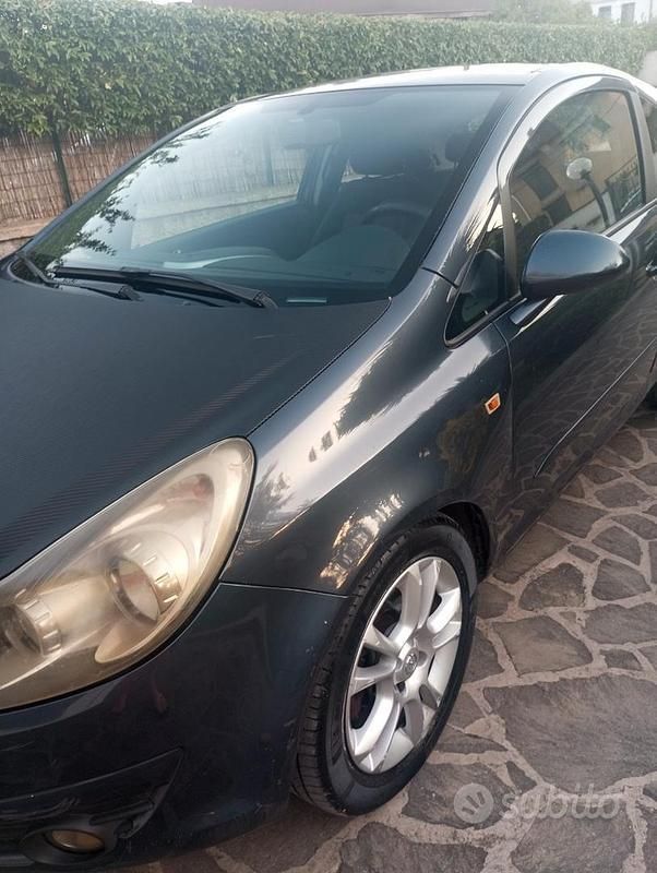 Usata Opel Corsa 69 CV (50 kW) 2007 Blu Utilitaria