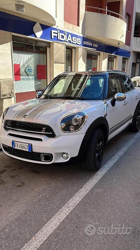 Bianco Usata 2014 Mini Countryman SUV | 11.500 € (Cara) - Immagine 1/1