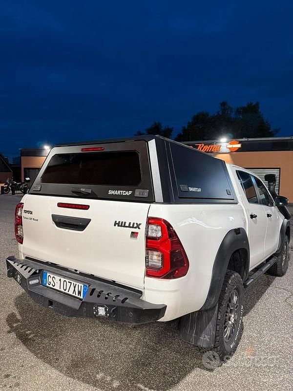 Usata Toyota HiLux Sport 204 CV (150 kW) 2024 Pick-up