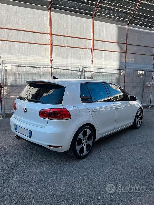 Usata VW Golf VII 105 CV (77 kW) 2012 Bianco Berlina