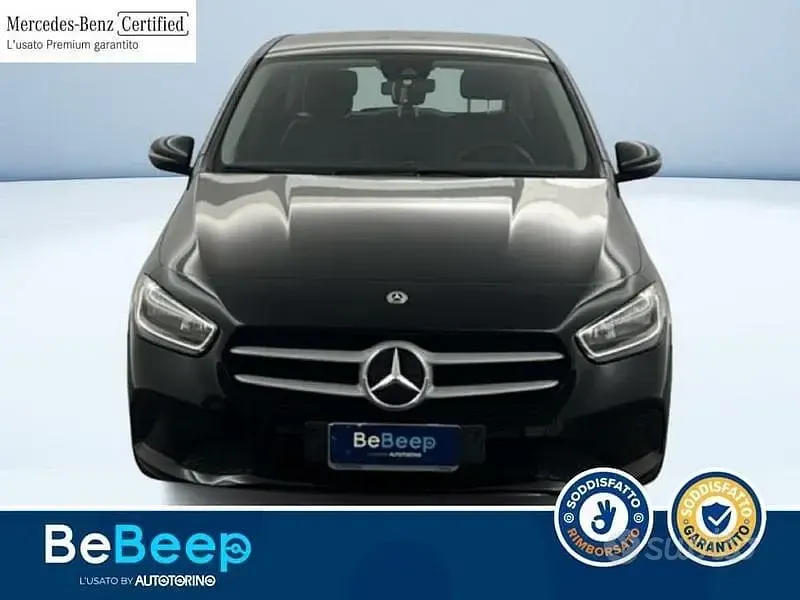 Usata Mercedes B180 Executive 116 CV (85 kW) 2021 Nero metallizzato Utilitaria