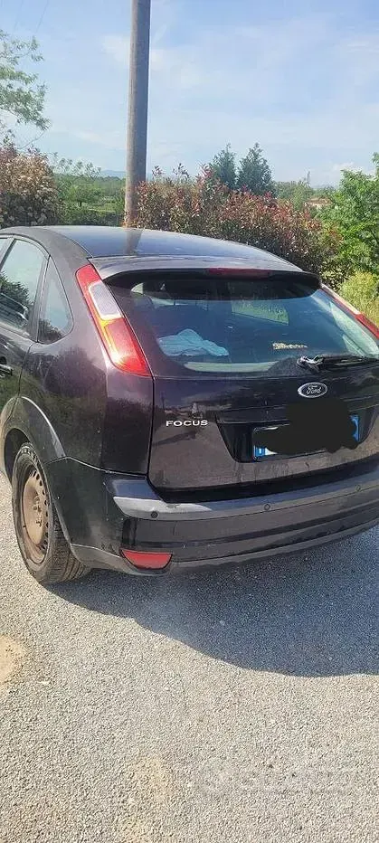 Usata Ford Focus 115 CV (84 kW) 2005 Nero Berlina