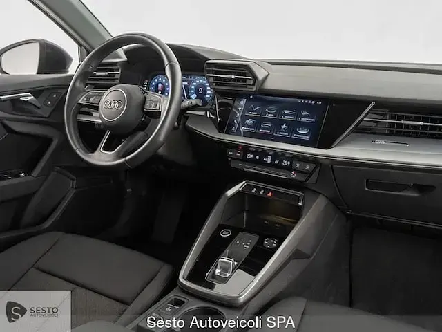 Usata Audi A3 Business 110 CV (80 kW) 2023 Grigio Berlina