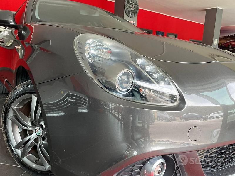Usata Alfa Romeo Giulietta Exclusive 150 CV (110 kW) 2014 Grigio Utilitaria