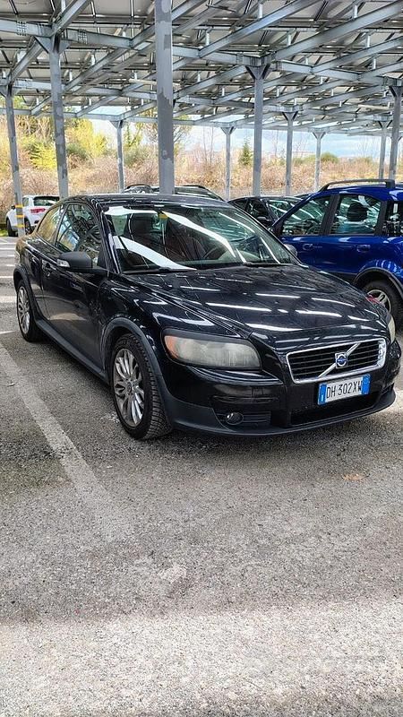 Usata Volvo C30 110 CV (80 kW) 2006 Nero Utilitaria