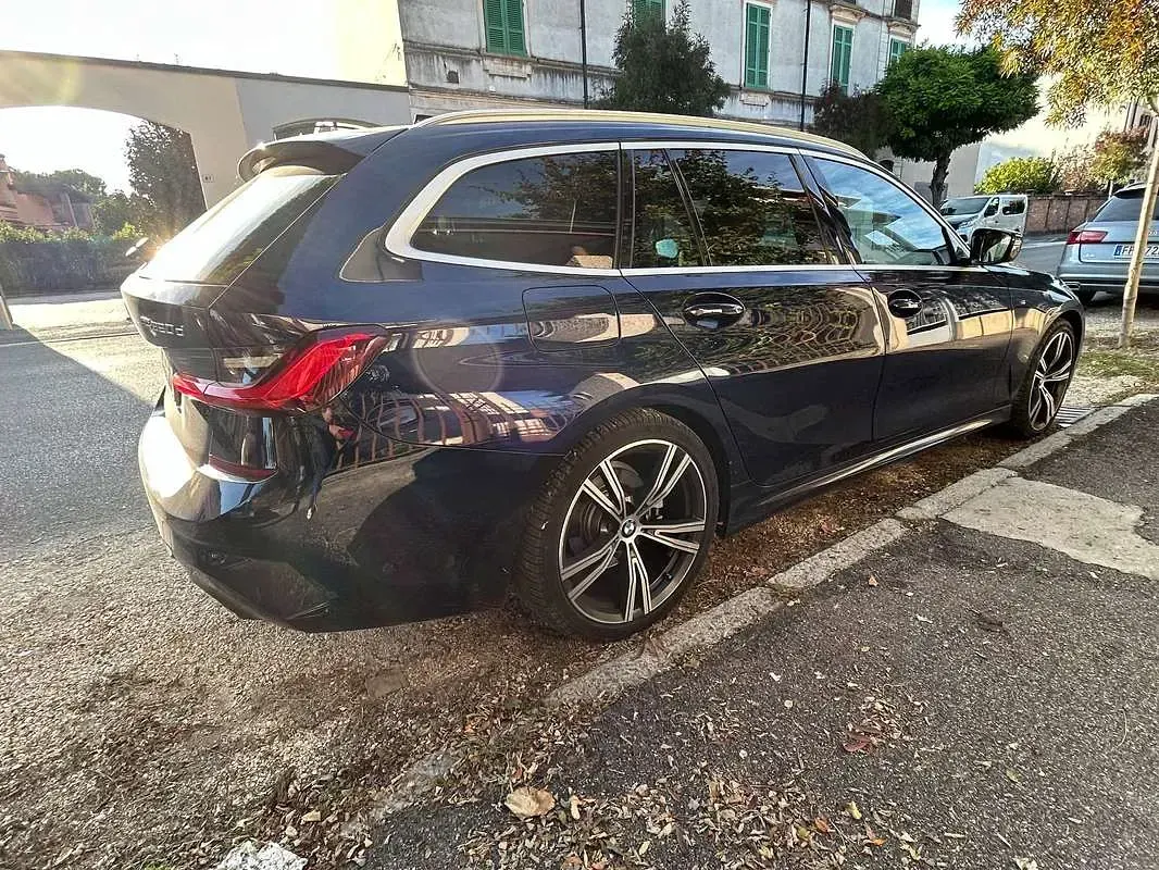 Usata BMW 320 M Sport 190 CV (139 kW) 2020 Blu/azzurro Station wagon