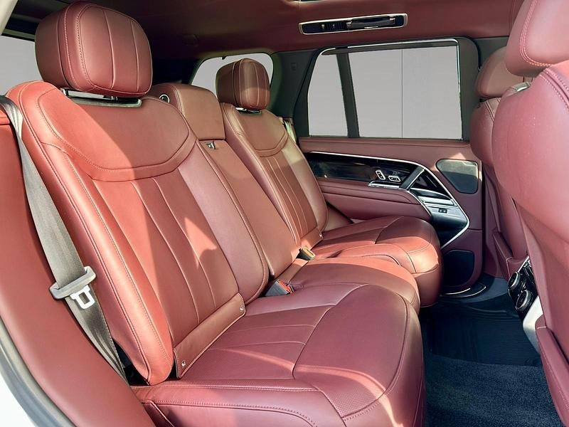 Usado Land Rover Range Rover Autobiography 350 HP (257 kW) 2024 Prateado SUV
