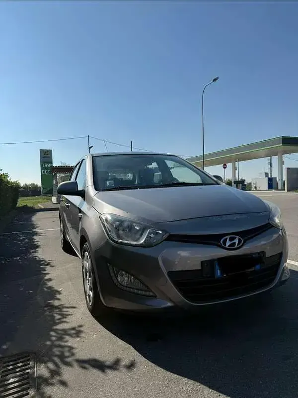 Usata Hyundai i20 86 CV (63 kW) 2013 Utilitaria