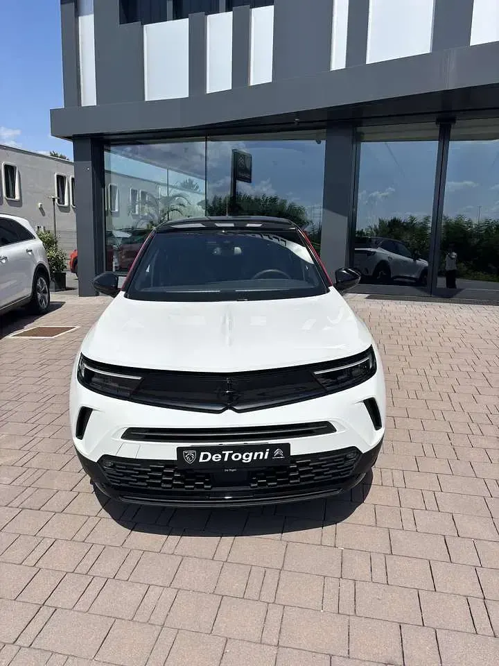 Usata Opel Mokka GS Line 131 CV (96 kW) 2021 Bianco SUV