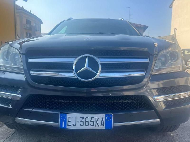 Usata Mercedes GL350 211 CV (155 kW) 2011 Grigio SUV