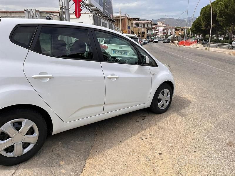 Usata Kia Venga 2010 Nero Utilitaria