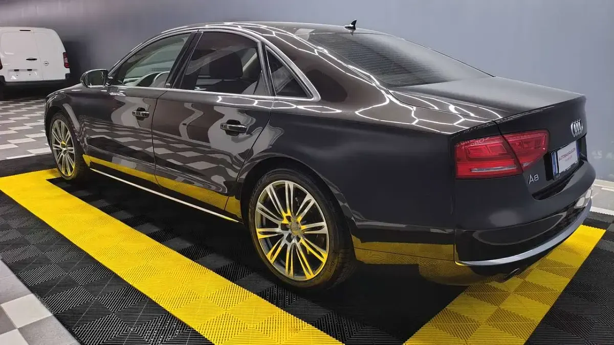 Usata Audi A8 250 CV (183 kW) 2013 Marrone Berlina