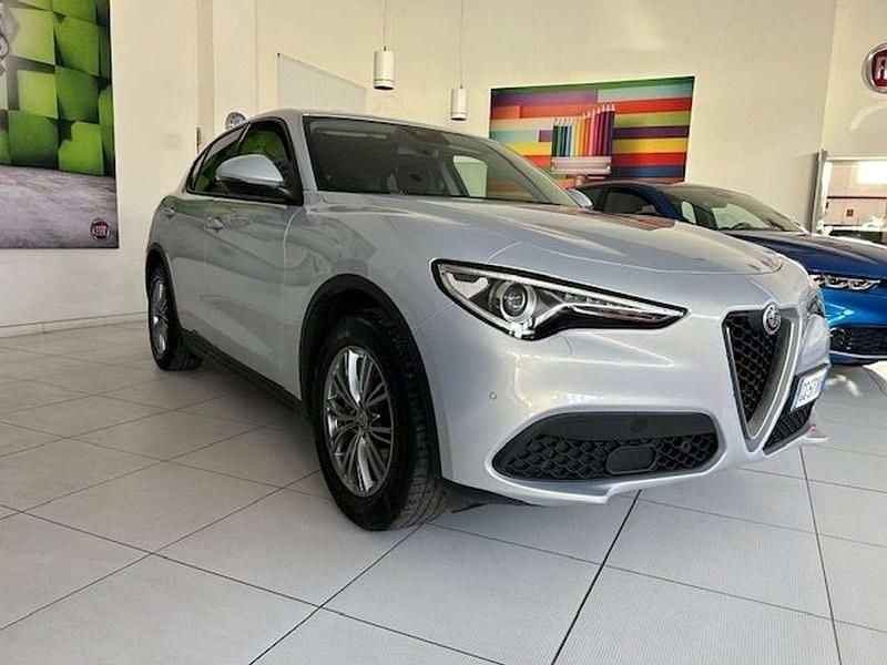 Usata Alfa Romeo Stelvio Business 190 CV (139 kW) 2021 Bianco lunare SUV