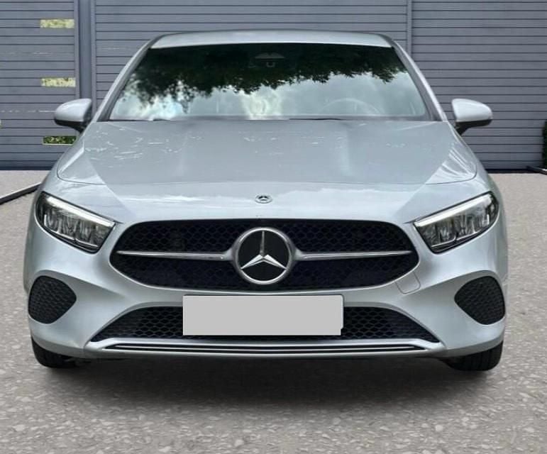 Usata Mercedes A180 Advanced 115 CV (84 kW) 2023 Argento Berlina