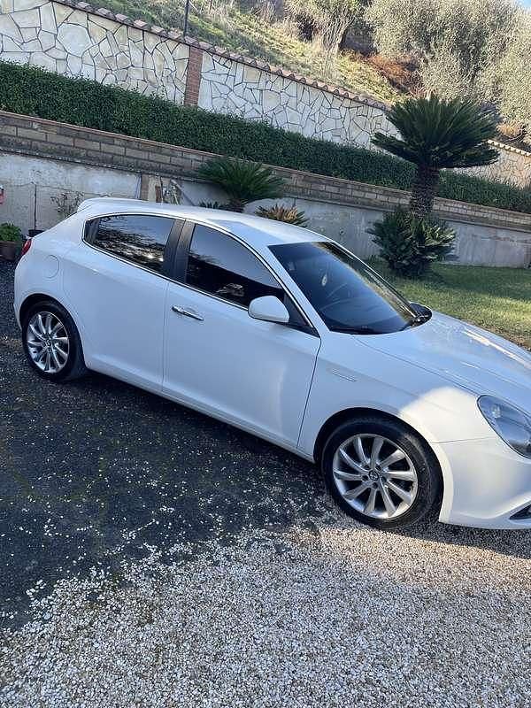 Usata Alfa Romeo Giulietta Distinctive 120 CV (88 kW) 2016 Berlina