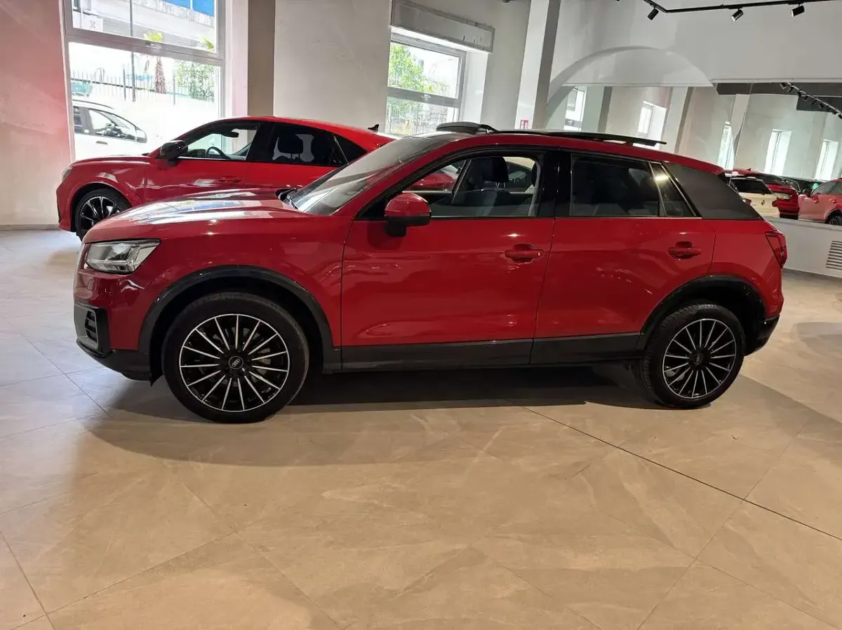 Usado Audi Q2 Ambiente 150 CV (110 kW) 2016 Rojo SUV