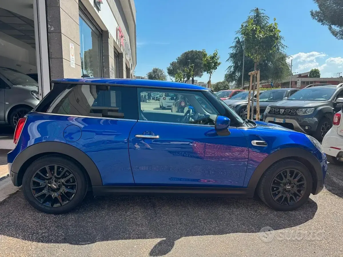 Usata Mini ONE 75 CV (55 kW) 2020 Blu Utilitaria